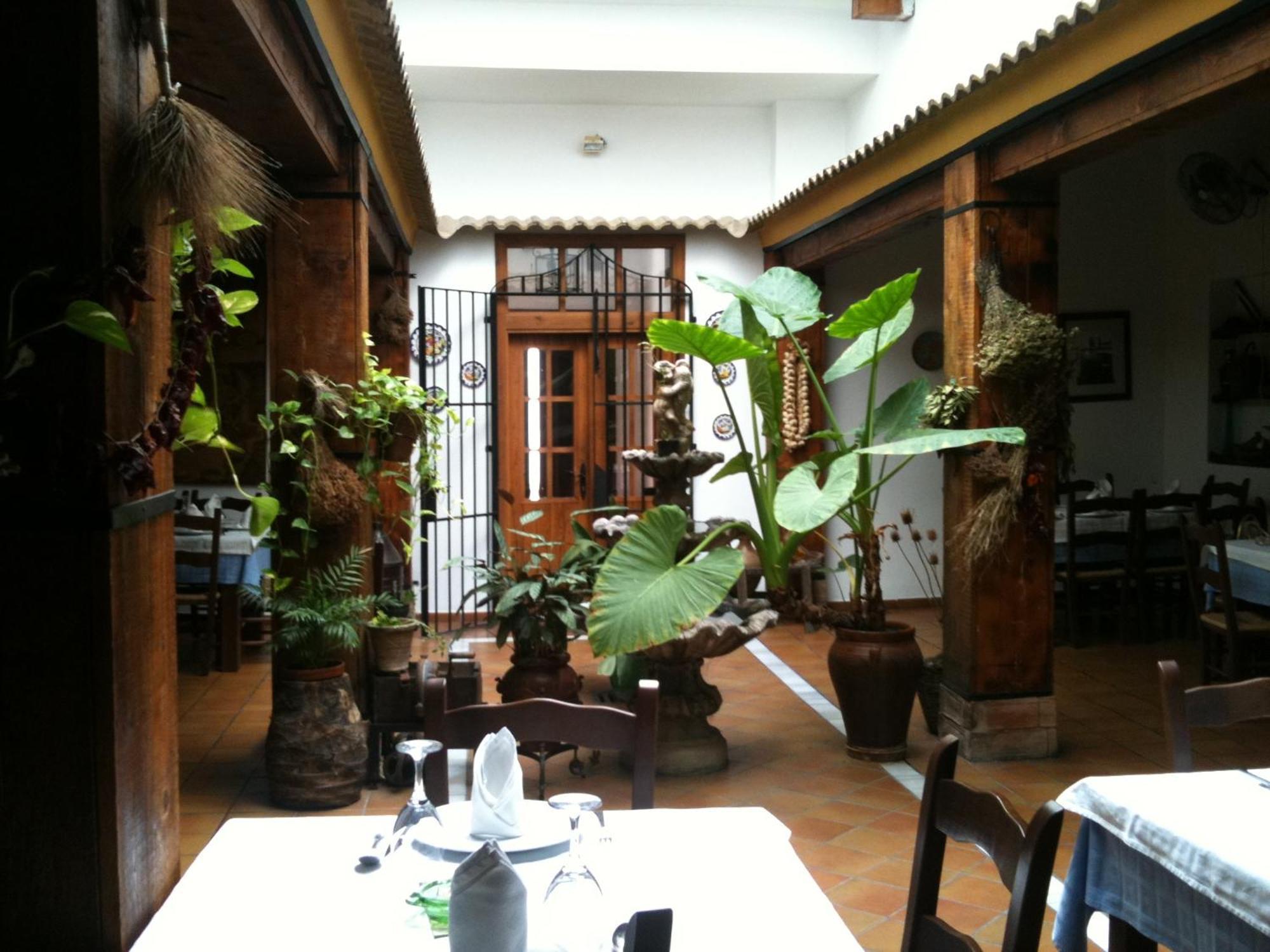 Hotel El Tabanco El Bosque Bagian luar foto
