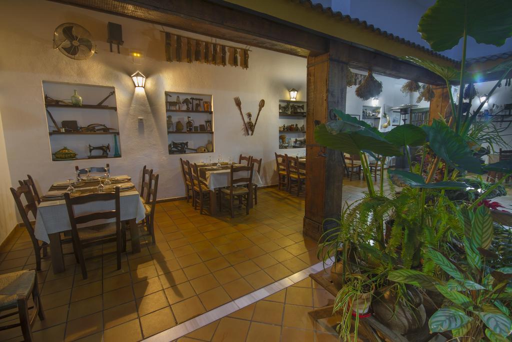 Hotel El Tabanco El Bosque Bagian luar foto