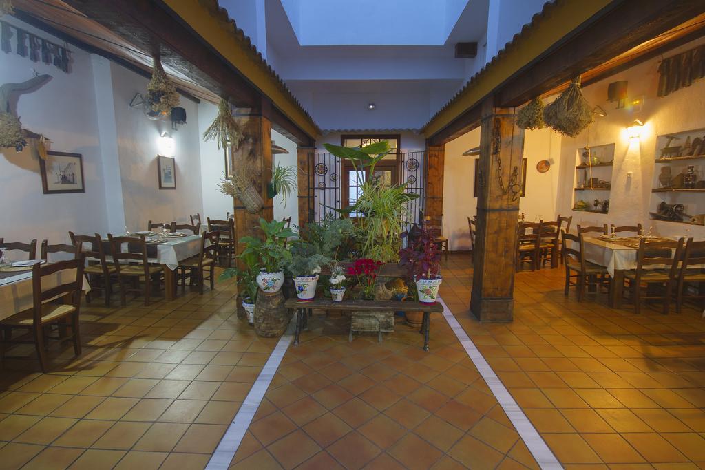 Hotel El Tabanco El Bosque Bagian luar foto